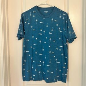 Old Navy Men’s Blue Palm Tree Wave Graphic Tee – Size Small